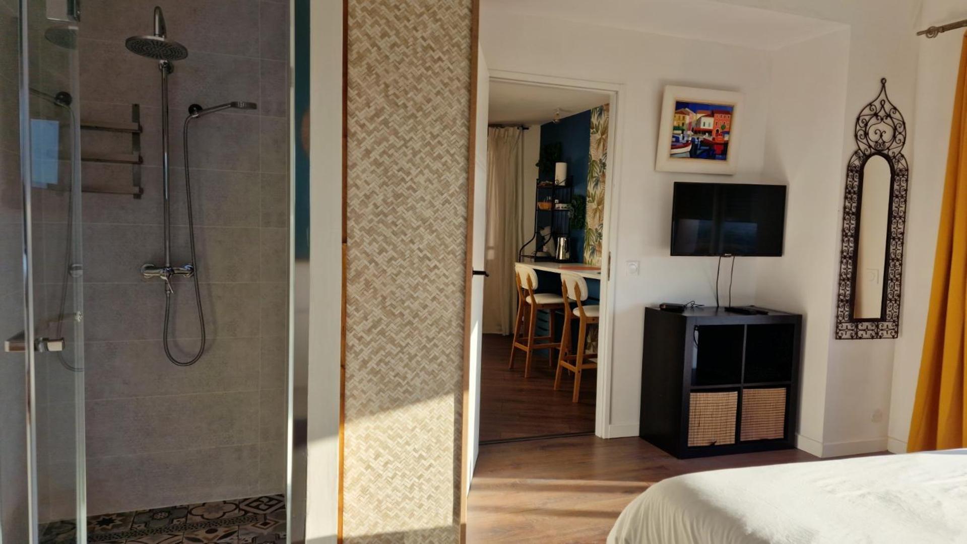 Reve D'Escapade Chambre Avec Vue Sublime Sur Les Cevennes Ardechoises Barjac  Exterior photo